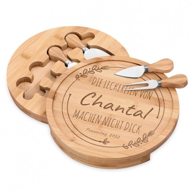Rundes Käsebrett aus Holz mit Gravur für sie zum Frauentag