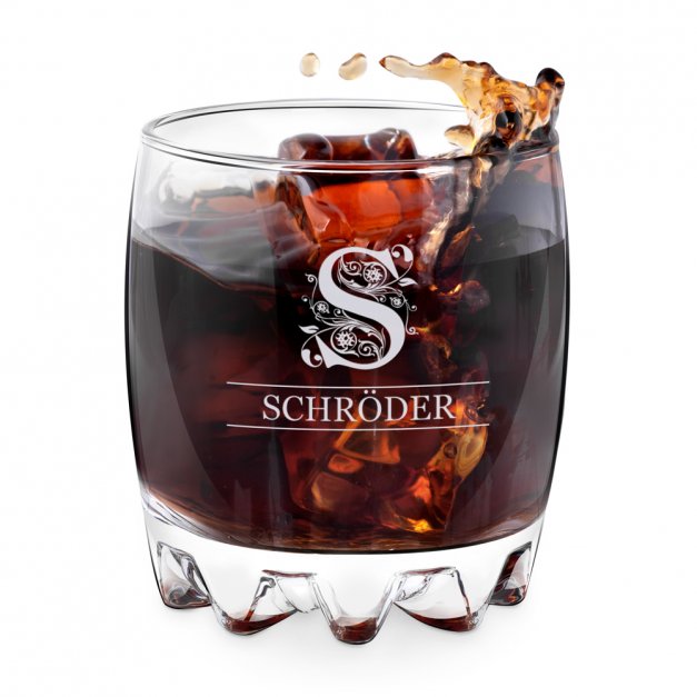 Sylvana Whisky Glas mit eingravierter Initiale und Nachnamen
