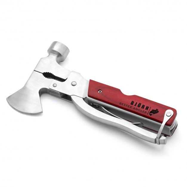 Kompaktes Multitool mit Gravur für einen Angler