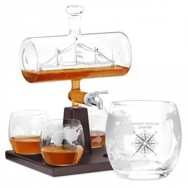 Whisky Karaffe in Schiffsform mit 4 Gläsern für eine Weltenbummlerin zum Geburtstag