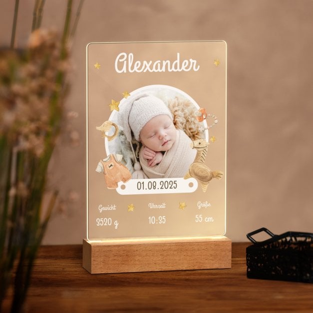 Beleuchteter LED-Rahmen mit eigenen Fotos und Holzständer Größe L für einen Jungen zur Geburt Taufe