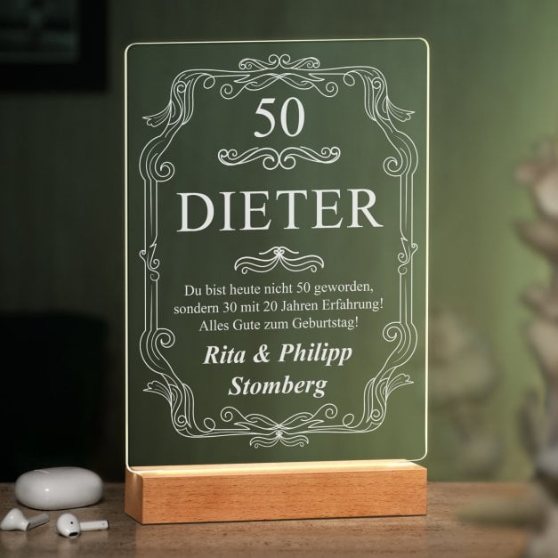 Beleuchteter LED-Rahmen mit eigenen Fotos und Holzständer Größe XL für einen Gentleman zum 50. Geburtstag