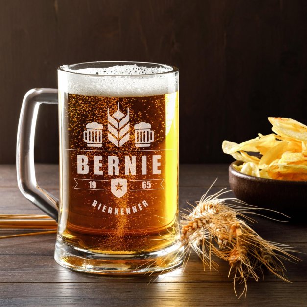 Bierkrug aus Glas mit Gravur für einen Bierfan zum Geburtstag