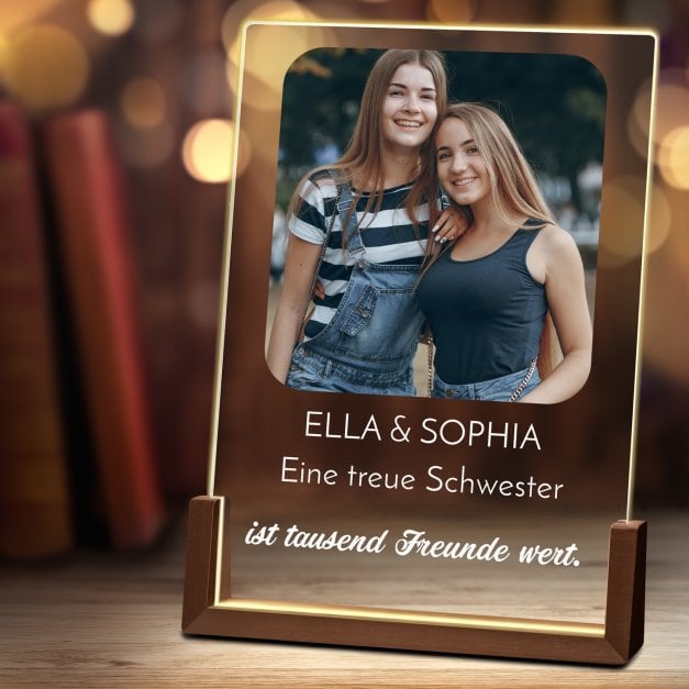 Beleuchtetes Acrylglas mit eigenen Fotos und Holzständer Größe XL für Ihre Schwester Freundin