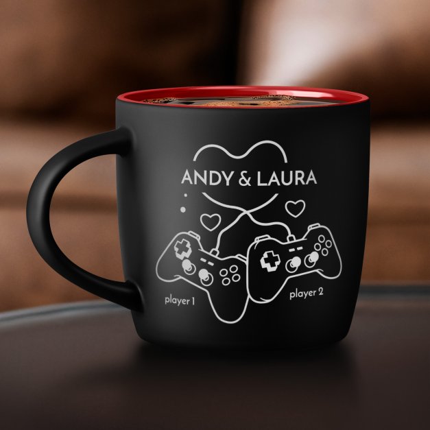 Keramikbecher mit Gravur Schwarz/Matt und Rot für ein Gamerpaar zur Hochzeit zum Hochzeitstag Einzug Valentinstag