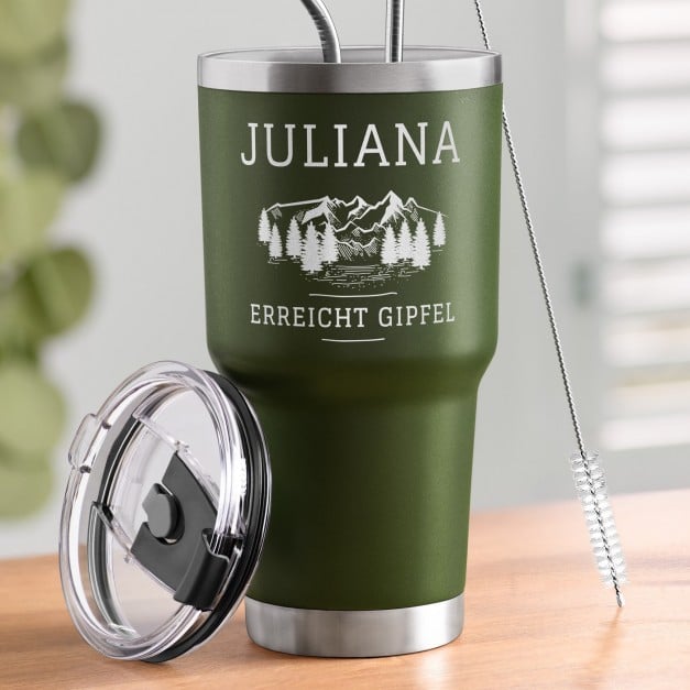 Grüner Thermobecher mit transparentem Deckel und Gravur für einen Bergliebhaber zum Ehrentag zur Beförderung