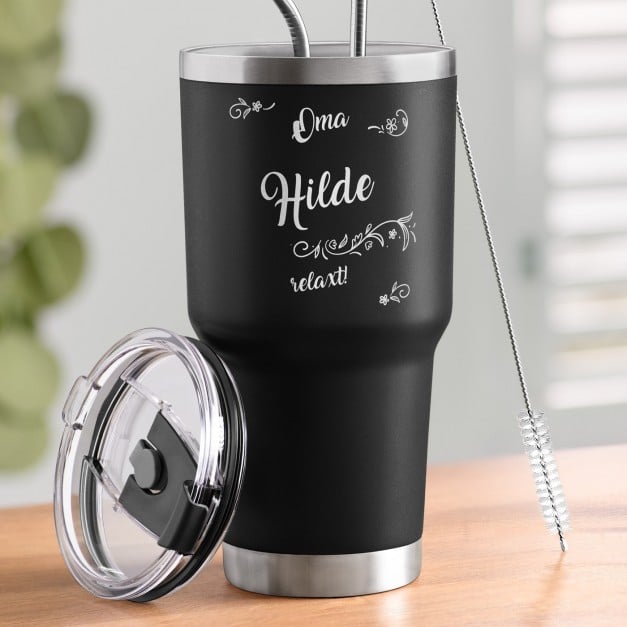 Schwarzer Thermobecher mit transparentem Deckel und Gravur für Ihre Oma zum Ehrentag