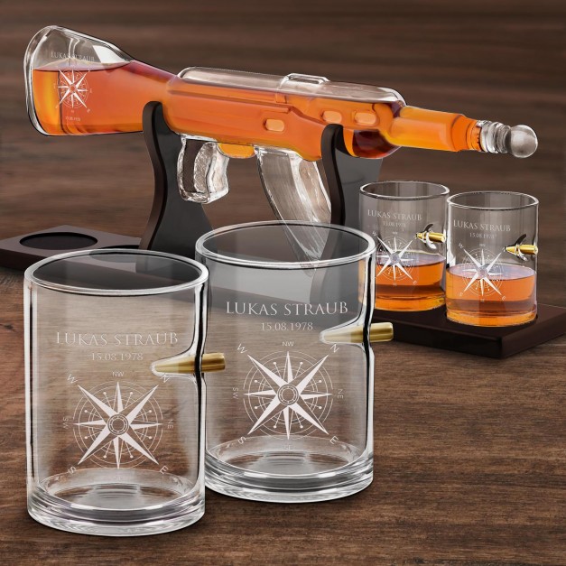 Whisky Karaffe in Gewehrform mit 4 Gläsern mit Gravur für einen Reisenden