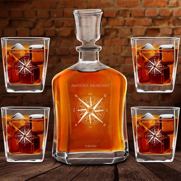 Whisky Karaffe Set mit 4 Gläsern und Gravur für eine Weltreisende zum Geburtstag