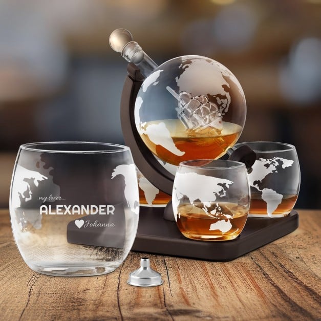 Whisky Karaffe in Globusform mit Schiff mit 4 Gläsern für Ihren Freund, Ehemann zum Valentinstag