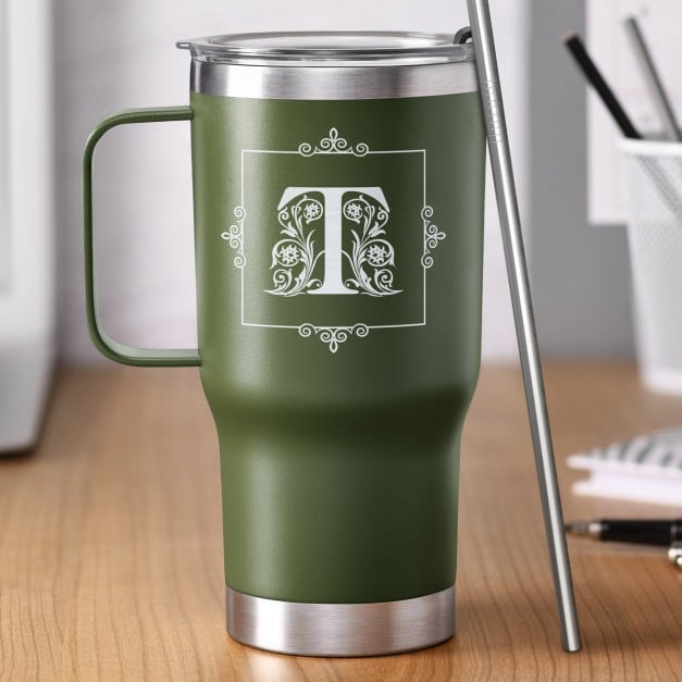 Grüner Isolierbecher mit transparentem Deckel und Gravur mit Initiale  