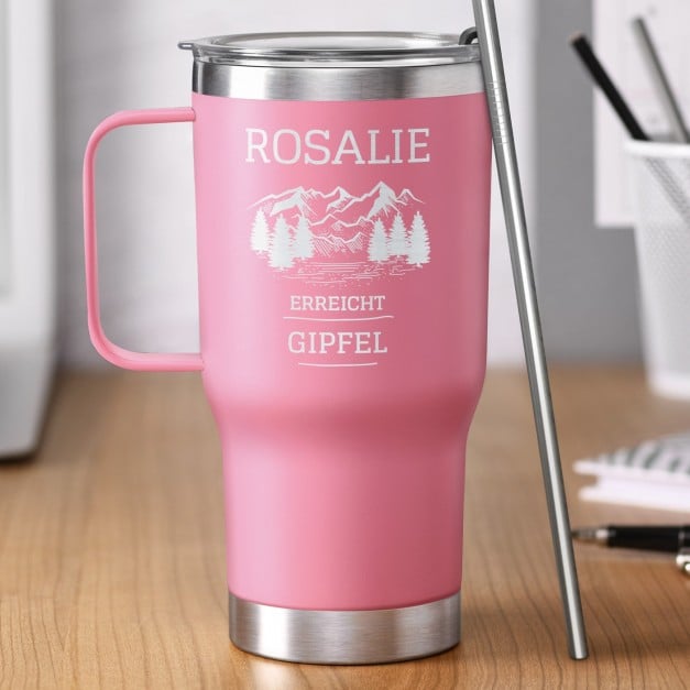 Rosa Isolierbecher mit transparentem Deckel und Gravur für eine Weltenbummlerin Bergliebhaberin Kollegin zur Beförderung