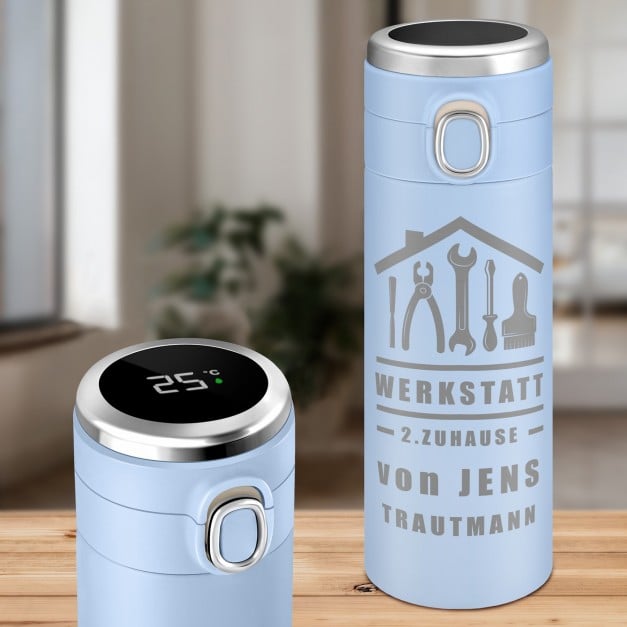 Blauer Reisebecher mit Gravur und LED-Touch-Anzeige für einen Heimwerker