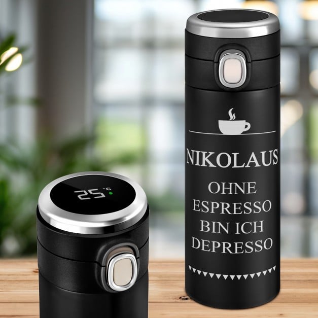 Schwarzer Reisebecher mit Gravur und LED-Touch-Anzeige für ein Kaffeetrinker zum Geburtstag