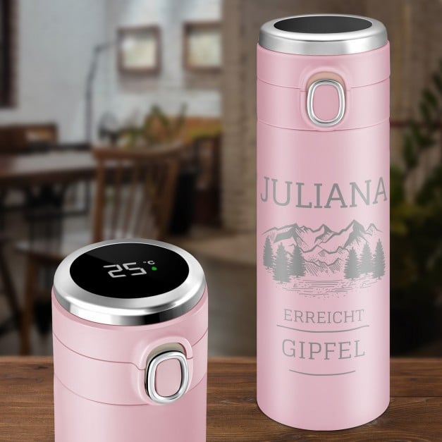 Rosa Reisebecher mit Gravur und LED-Touch-Anzeige für eine Bergsteigerin