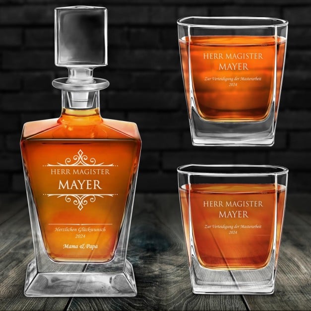 Pyramid Whisky Karaffe mit 2 Gläsern und Gravur für einen Magister