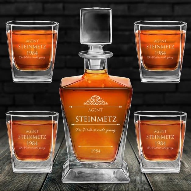 Pyramid Whisky Karaffe mit 4 Gläsern und Gravur für einen Beamten zum Geburtstag