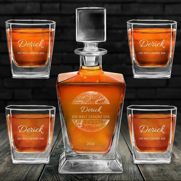 Pyramid Whisky Karaffe mit 4 Gläsern und Gravur für einen Reisefan, Weltenbummler zum Geburtstag