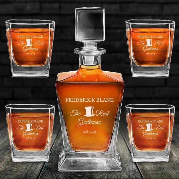 Pyramid Whisky Karaffe mit 4 Gläsern und Gravur für einen echten Gentleman zum Geburtstag