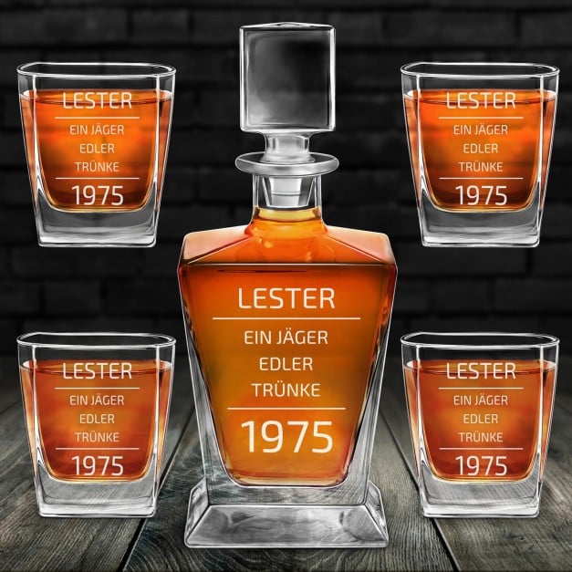 Pyramid Whisky Karaffe mit 4 Gläsern und Gravur für einen Whiskygenießer zum Geburtstag