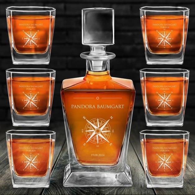 Pyramid Whisky Karaffe mit 6 Gläsern und Gravur für eine Weltenbummlerin zum Geburtstag