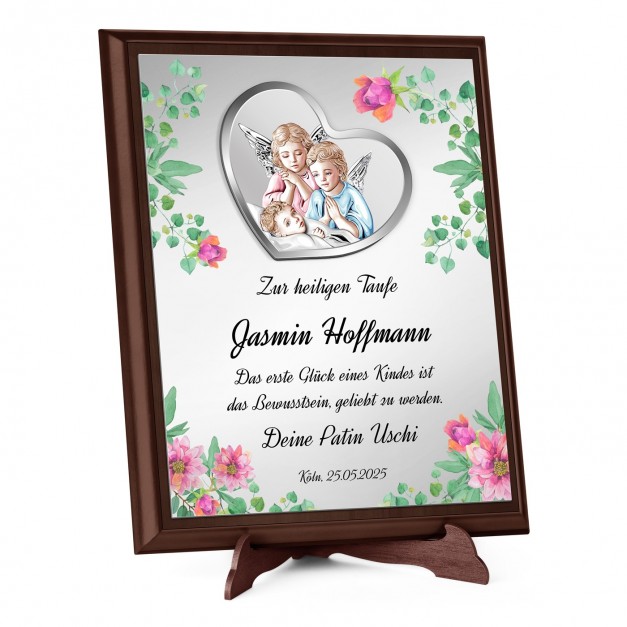 Personalisierte Holztafel mit Aufdruck für ein Mädchen zur Taufe