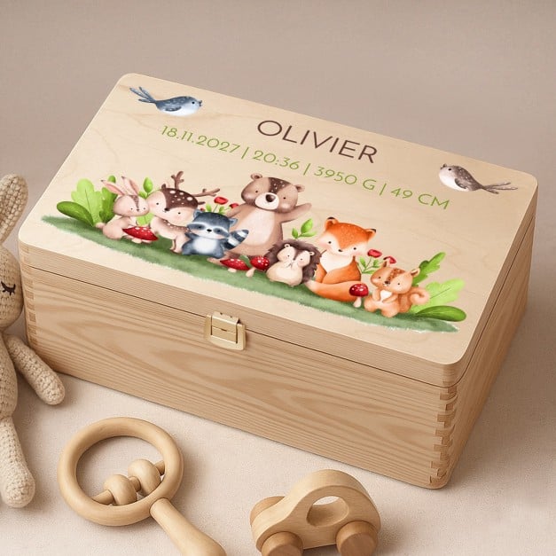 Kreative Erinnerungsbox aus Kiefernholz mit Aufruck für einen Jungen zur Geburt, zum Geburtstag