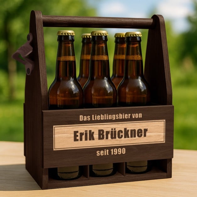 Bierträger aus Holz mit Flaschenöffner und Gravur für ihn, einen Mann zum Geburtstag