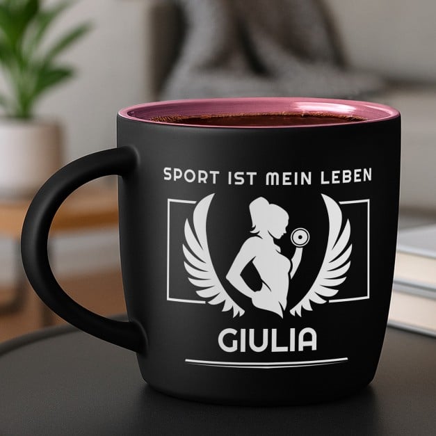 Keramikbecher mit Gravur Schwarz/Matt und Pink für eine Sportlerin zum Geburtstag