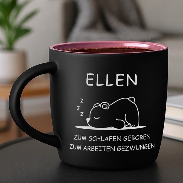 Keramikbecher mit Gravur Schwarz/Matt und Pink für einen Morgenmuffel im Team