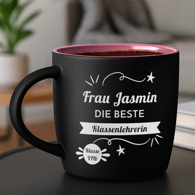 Keramikbecher mit Gravur Schwarz/Matt und Pink für eine Lehrerin zum Lehrertag