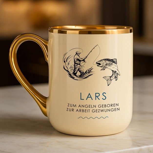 Kaffeebecher mit Goldakzenten und Aufdruck für einen Angler