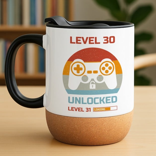 Kaffeebecher mit Aufdruck Weiß/Glänzend mit Korkboden für einen Gamer zum 30. Geburtstag