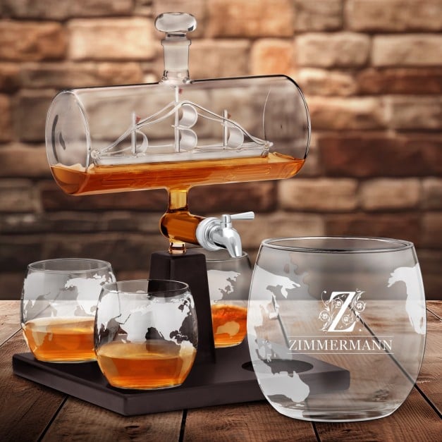 Whisky Karaffe in Schiffsform mit 4 Gläsern für einen Gentleman