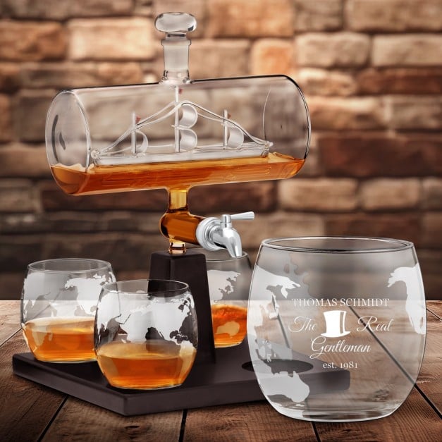 Whisky Karaffe in Schiffsform mit 4 Gläsern für einen echten Gentleman zum Geburtstag
