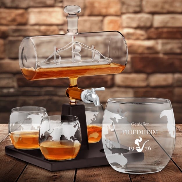 Whisky Karaffe in Schiffsform mit 4 Gläsern für einen Whiskyconnoisseur