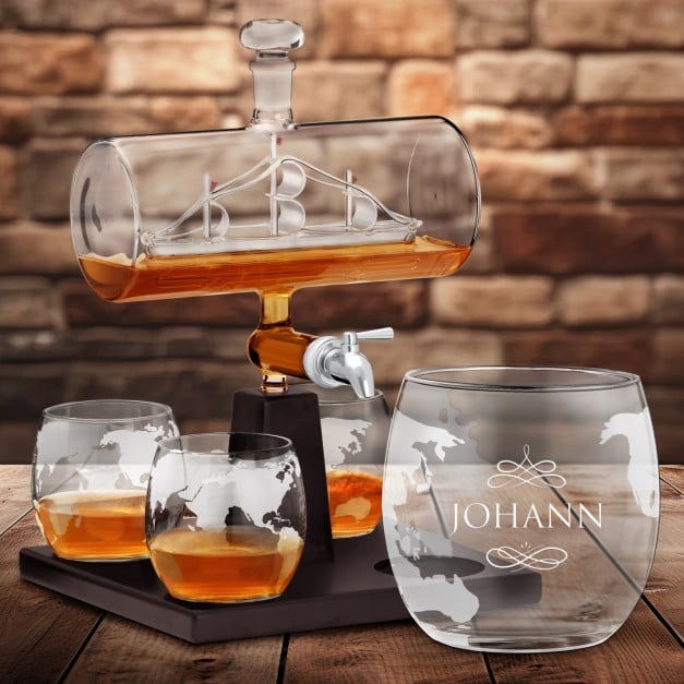 Whisky Karaffe in Schiffsform mit 4 Gläsern für ihn zum Jubiläum