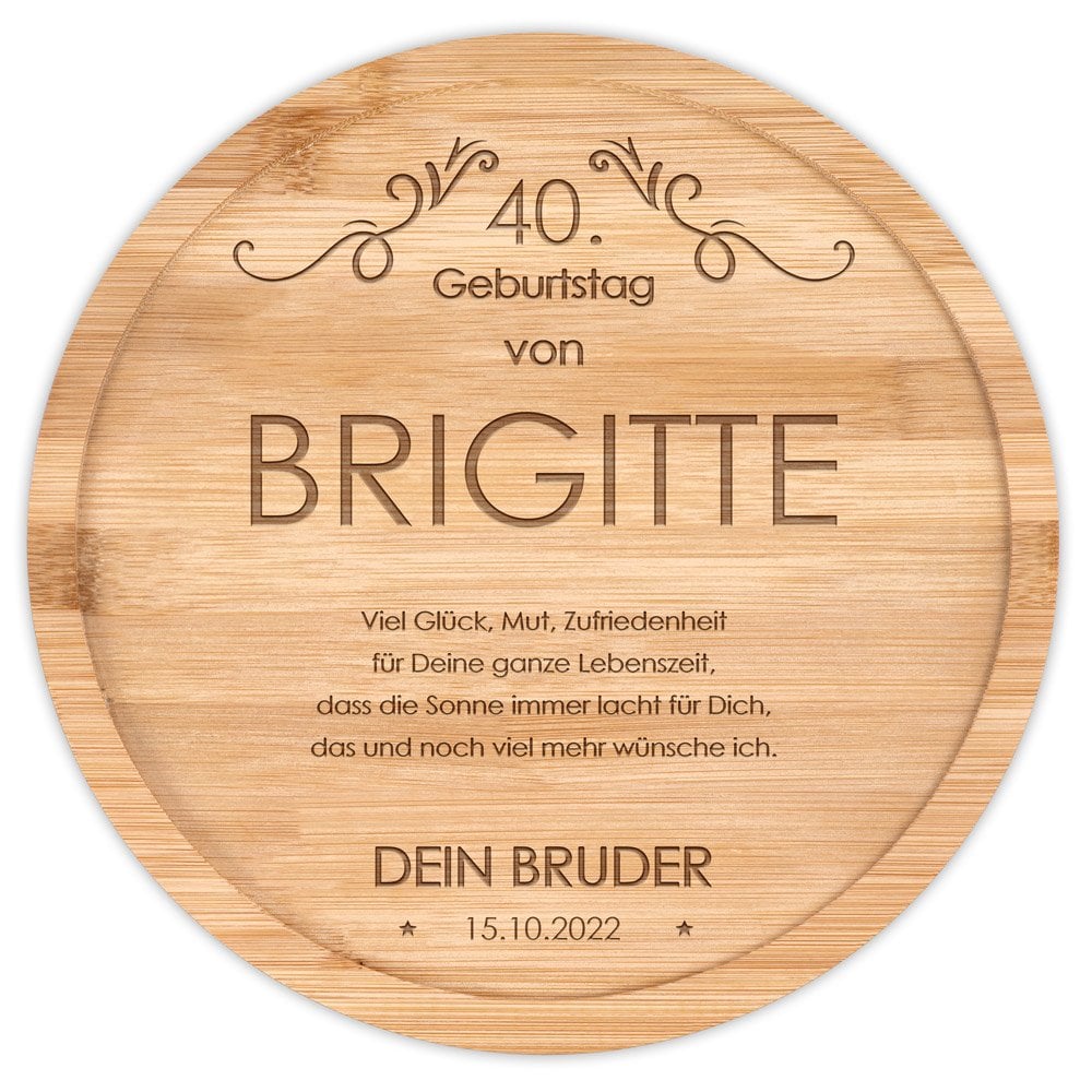 Rundes Käsebrett aus Holz mit Gravur für Ihre Frau zum Geburtstag