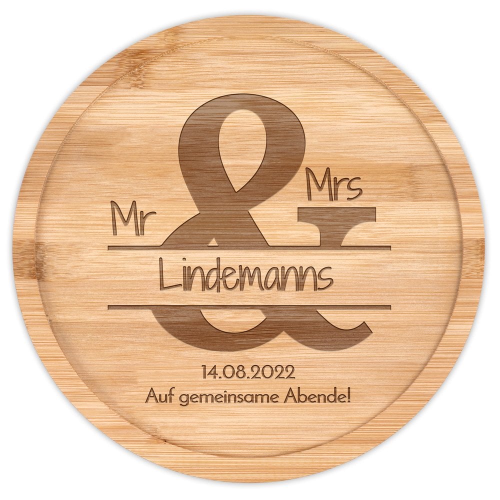 Rundes Käsebrett aus Holz mit Gravur für ein Paar zur Hochzeit, zum Hochzeitstag oder Einweihungsparty