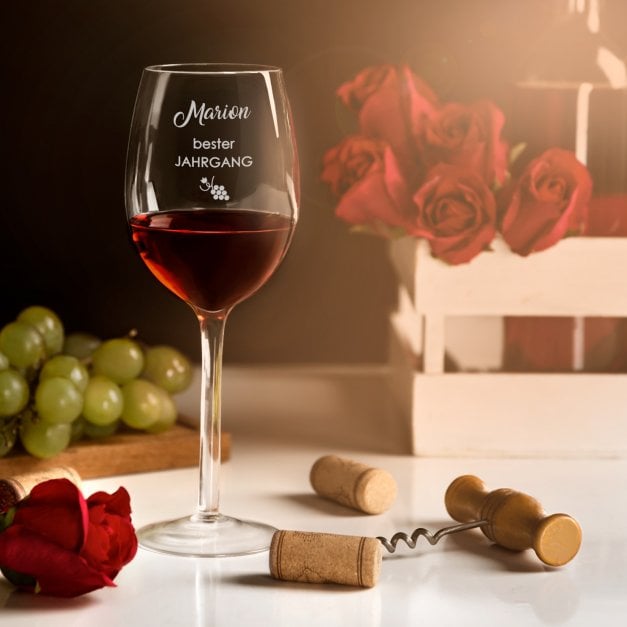 Weinglas mit Gravur für eine Weinliebhaberin zum Geburtstag
