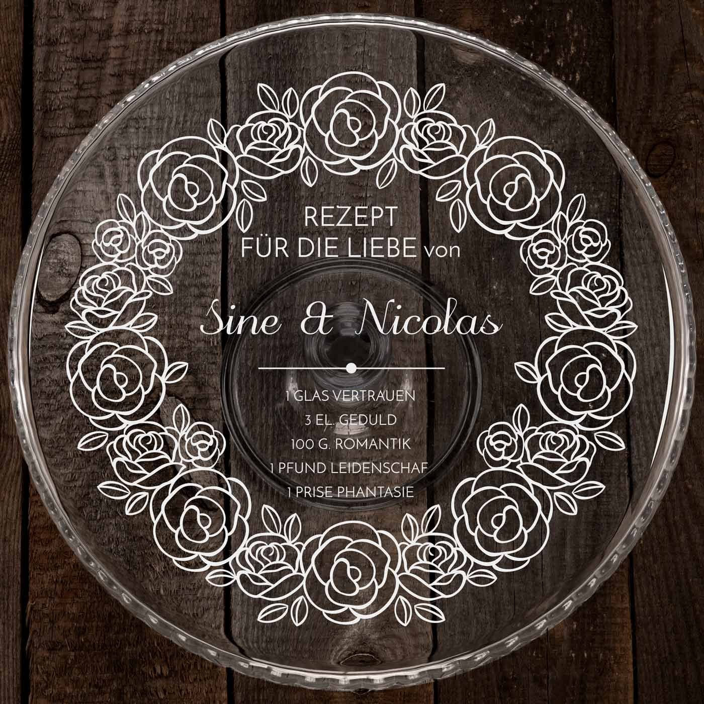 Kuchenplatte aus Glas mit Gravur für ein Paar zum Hochzeitsjubiläum