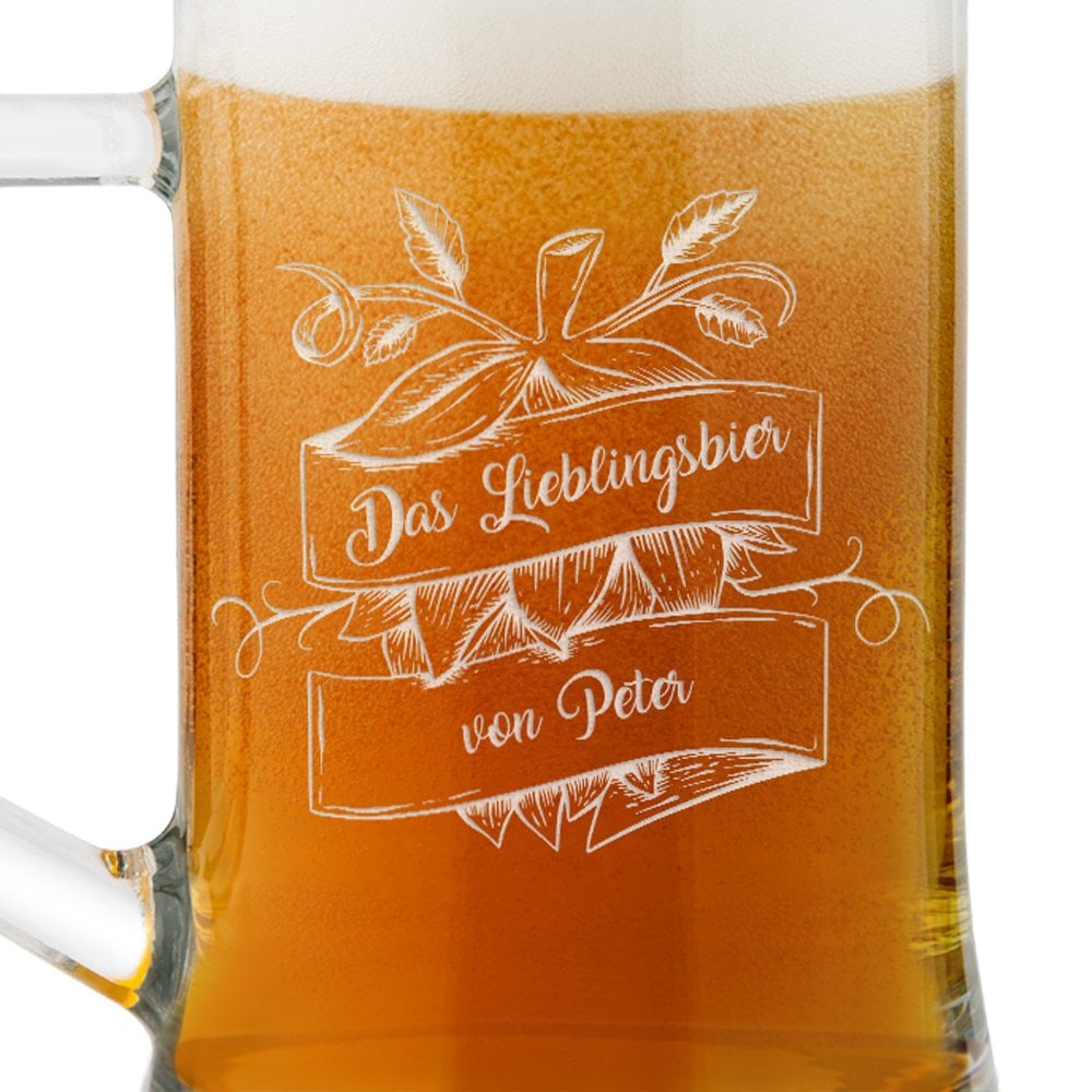 Bierkrug aus Glas mit Gravur für einen Biertrinker