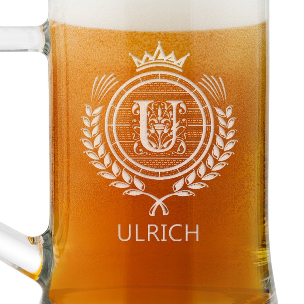 Bierkrug aus Glas mit eingravierter Initiale für ihn