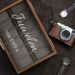 Uhrenbox aus Holz mit Gravur und Initialen für sie zum Jubiläum