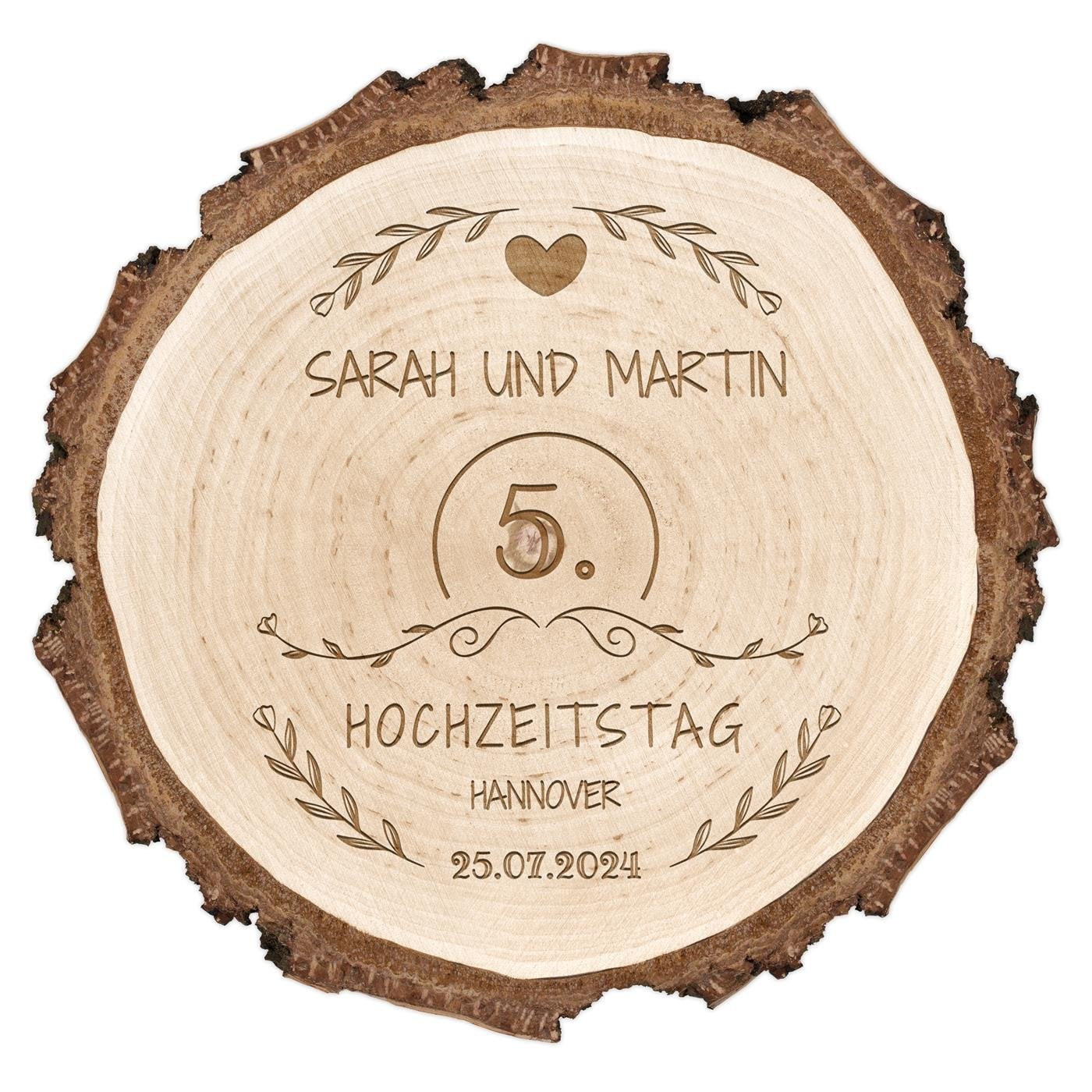 Holzscheibe mit Gravur für ein Paar zum 5. Hochzeitstag