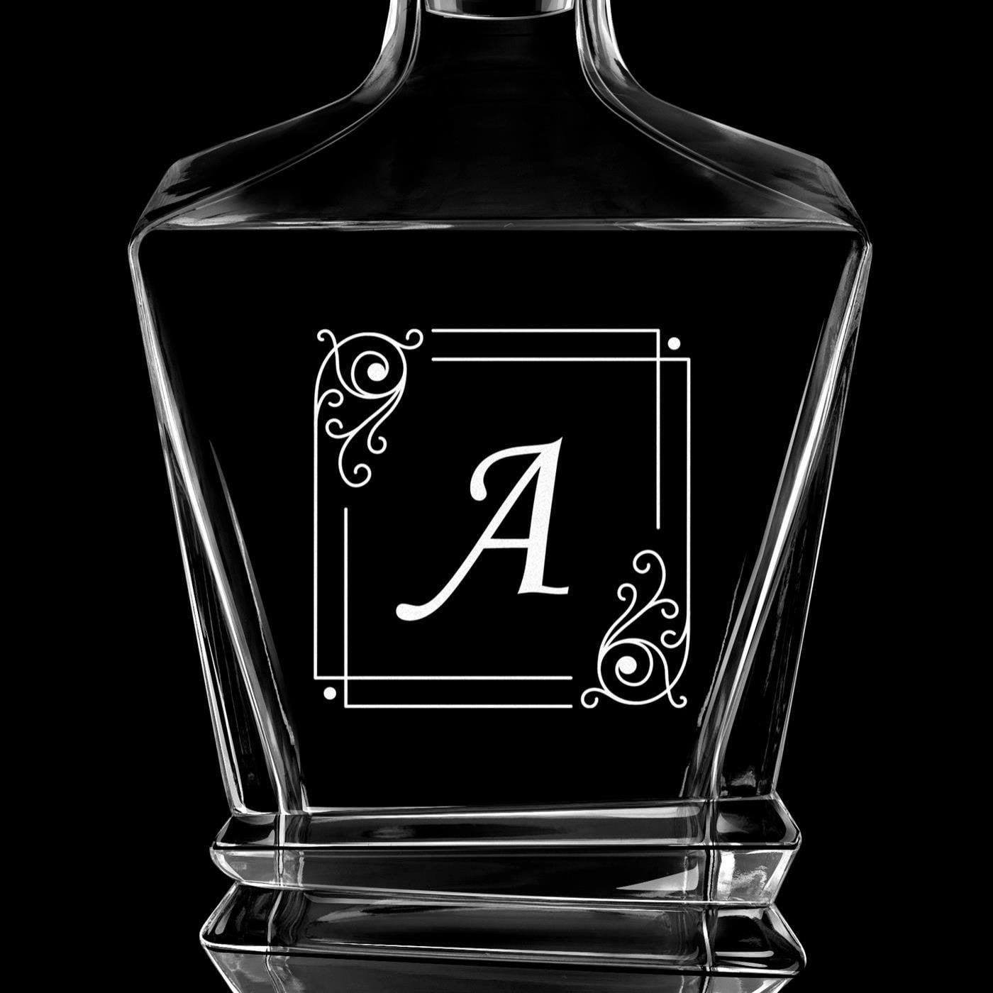 Geometric Whisky Karaffe mit Gravur für einen Whiskyconnoisseur