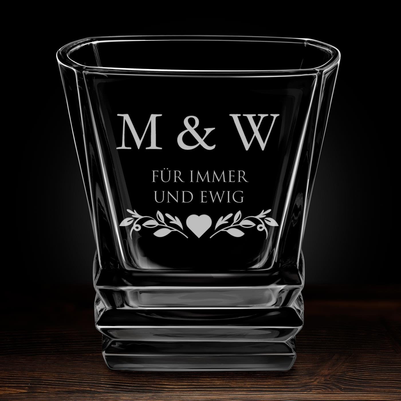 Geometric Whisky Glas mit Gravur für ein Paar zum Jubiläum, zur Hochzeit und Einweihungsfeier