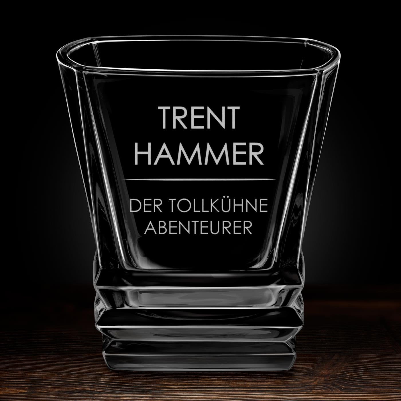 Geometric Whisky Glas mit Gravur für einen Reisenden, Jäger