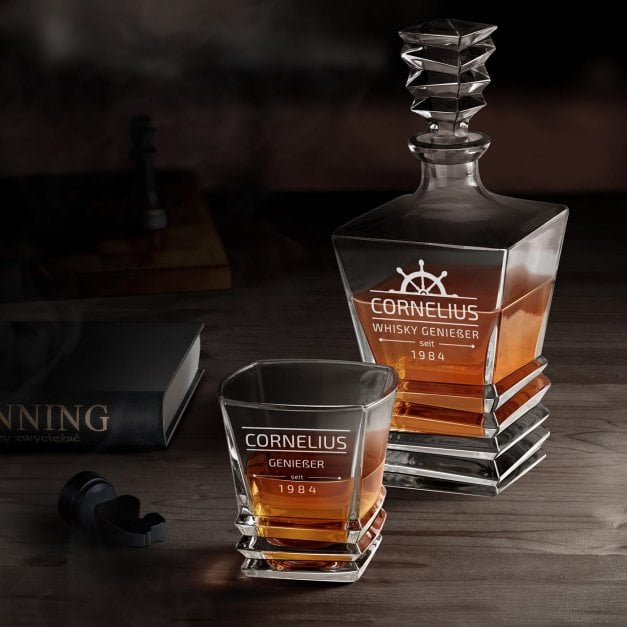 Geometric Whisky Karaffe mit 6 Gläsern und Gravur für einen Segler Reiseliebhaber Partygänger zum Geburtstag
