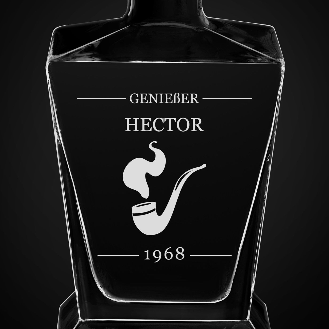 Pyramid Whisky Karaffe mit Gravur für einen Whiskykenner zum Geburtstag
